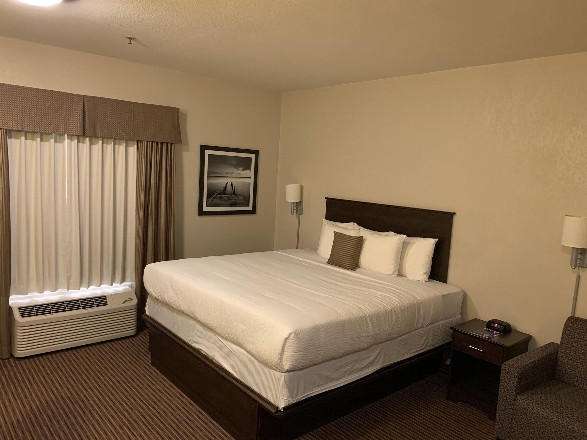Quality Inn & Suites Estevan Extérieur photo