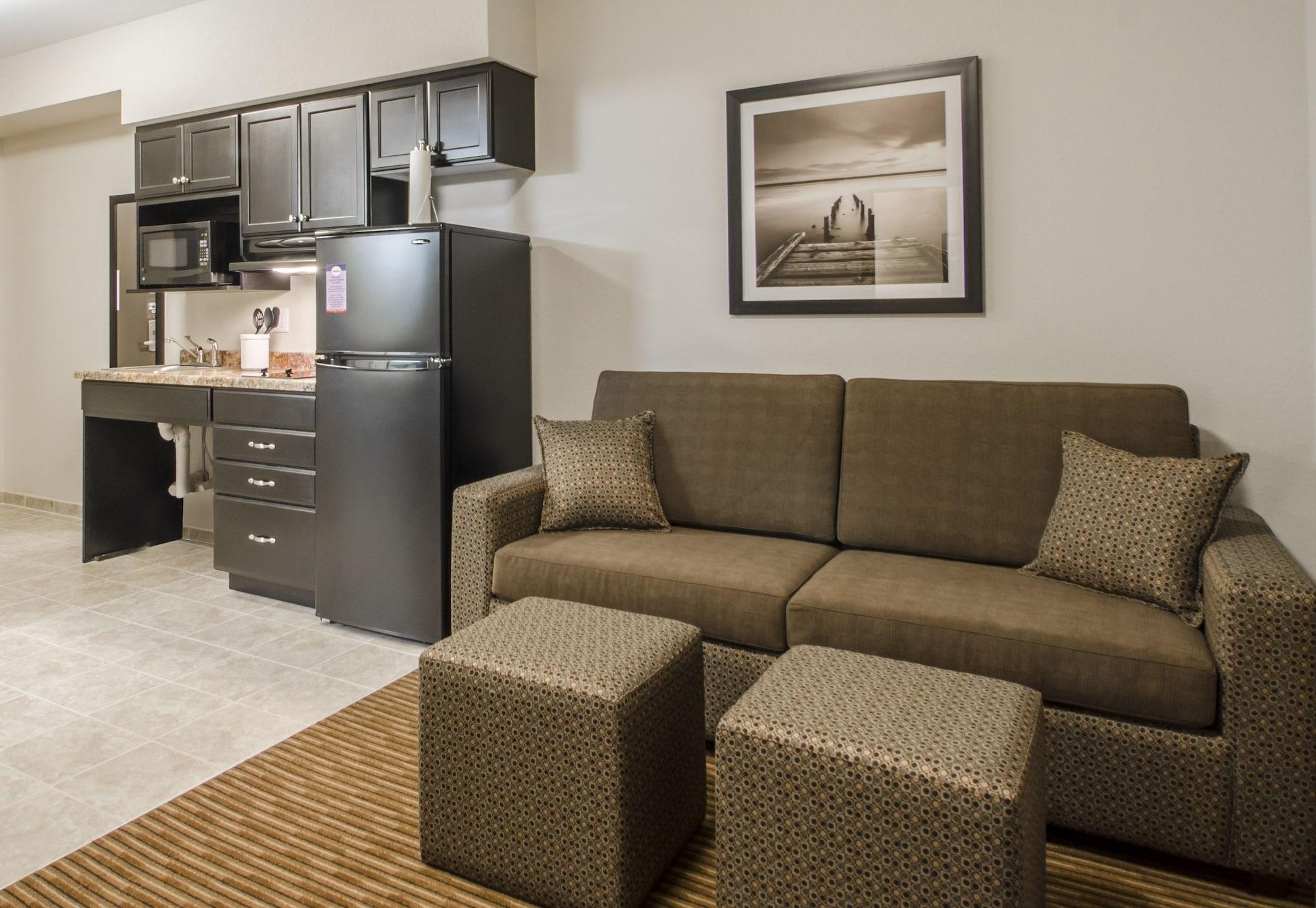 Quality Inn & Suites Estevan Extérieur photo
