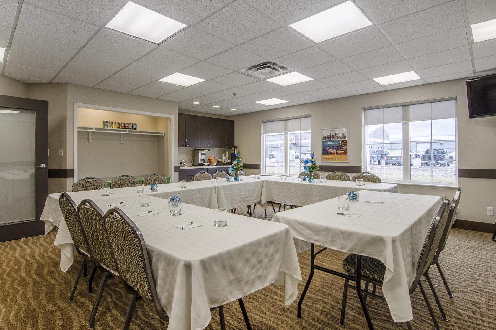 Quality Inn & Suites Estevan Extérieur photo
