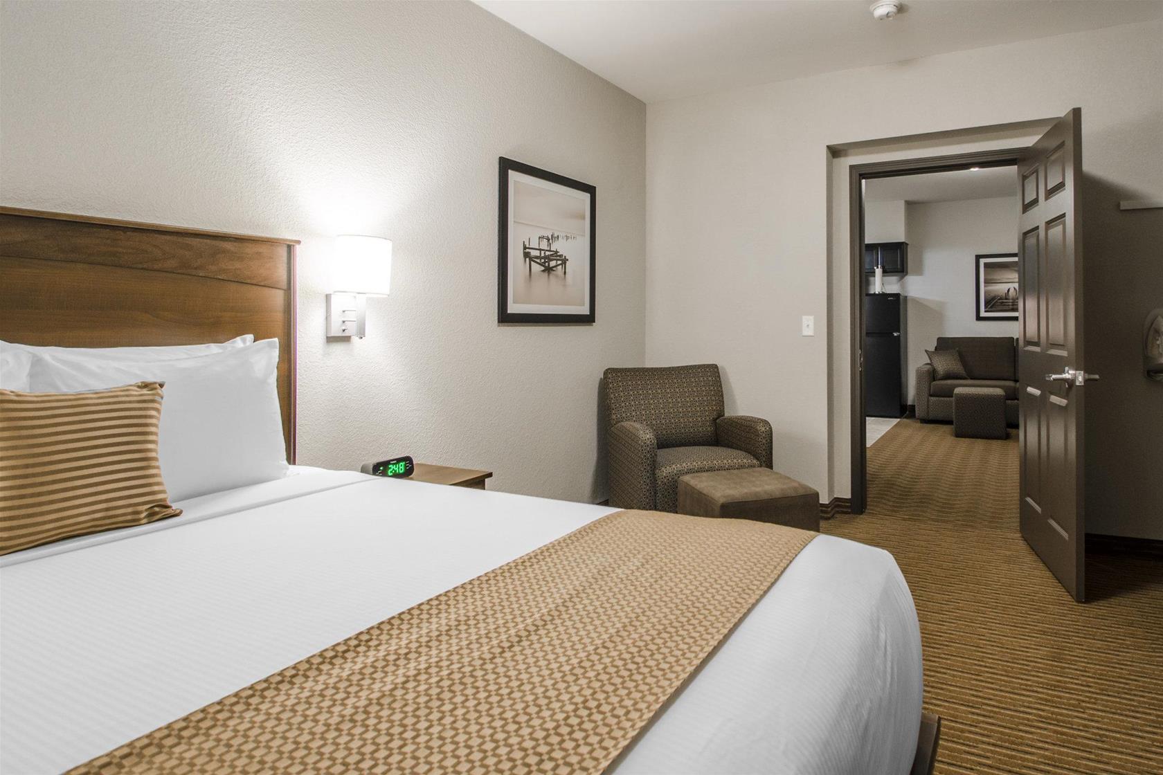 Quality Inn & Suites Estevan Extérieur photo