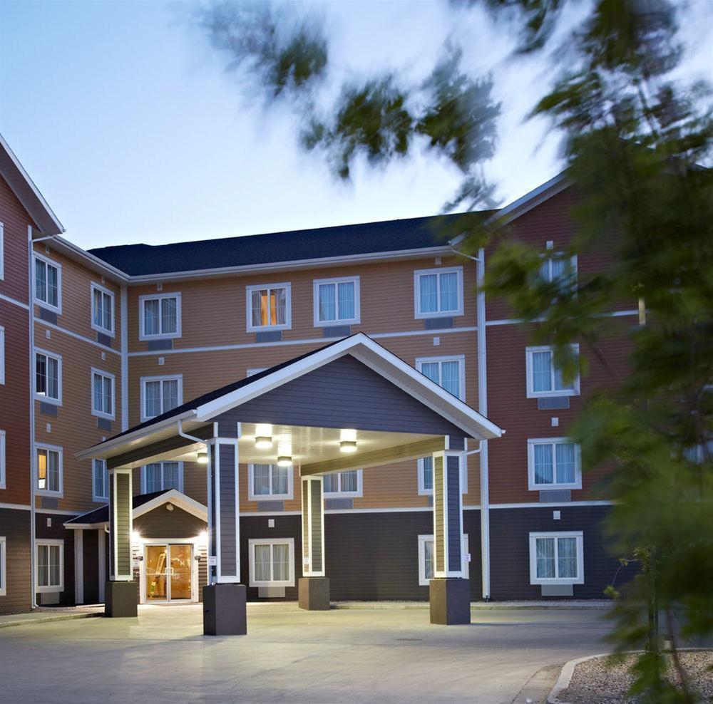 Quality Inn & Suites Estevan Extérieur photo